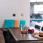 Aquamarine Pomos
