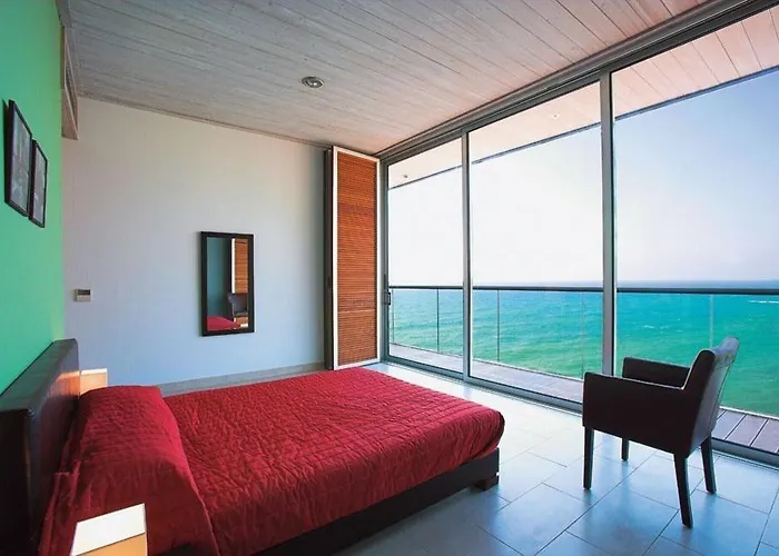 Aquamarine Вилла Помос